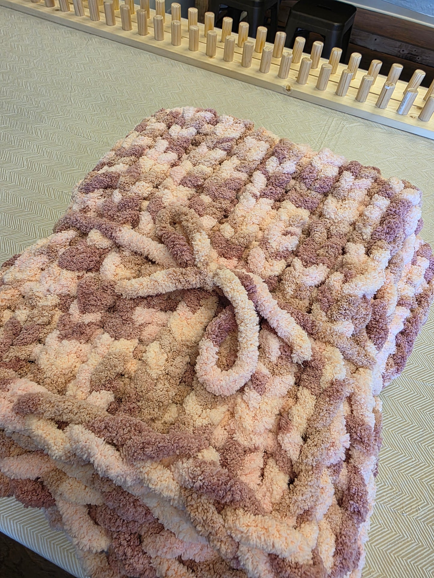 3/21 Chunky Yarn Throw Workshop @ 10am