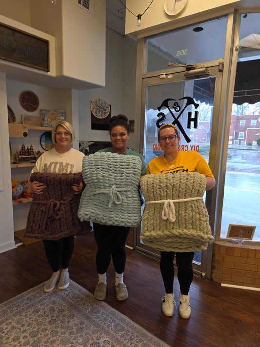3/21 Chunky Yarn Throw Workshop @ 10am